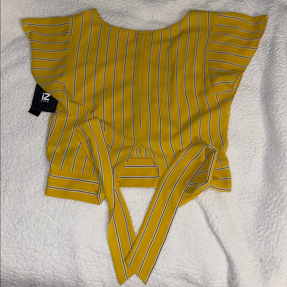 blouse - Picture 2 of 2